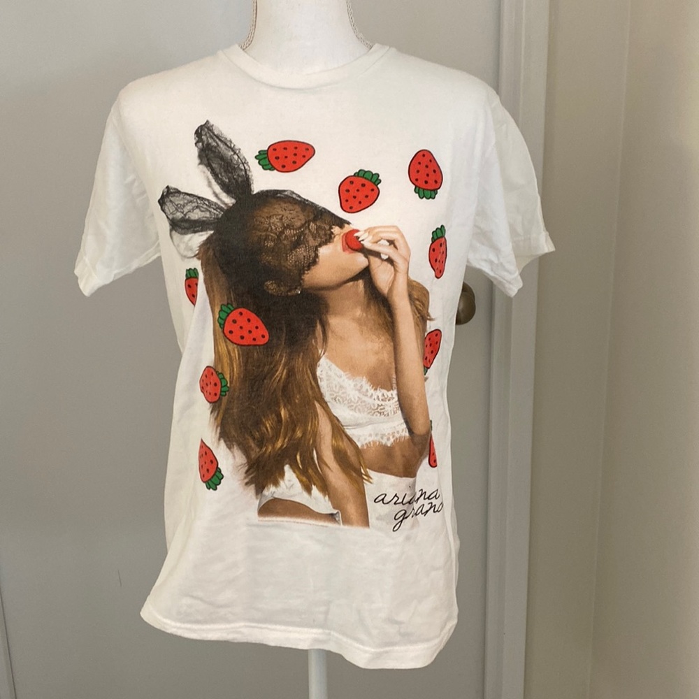 Tee shirt